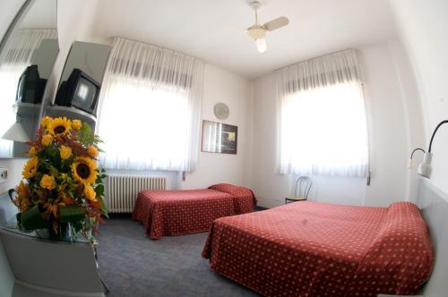 Hotel Milano Pistoia Esterno foto