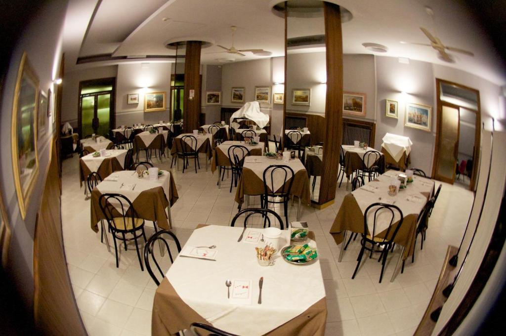 Hotel Milano Pistoia Esterno foto