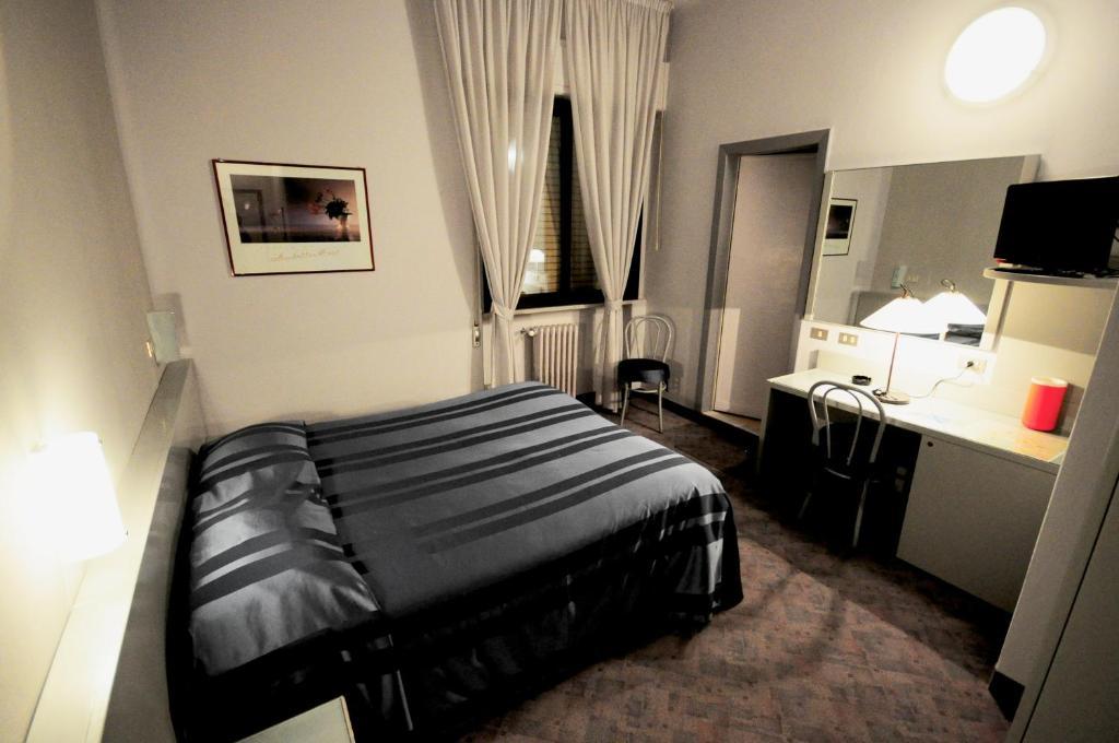 Hotel Milano Pistoia Esterno foto