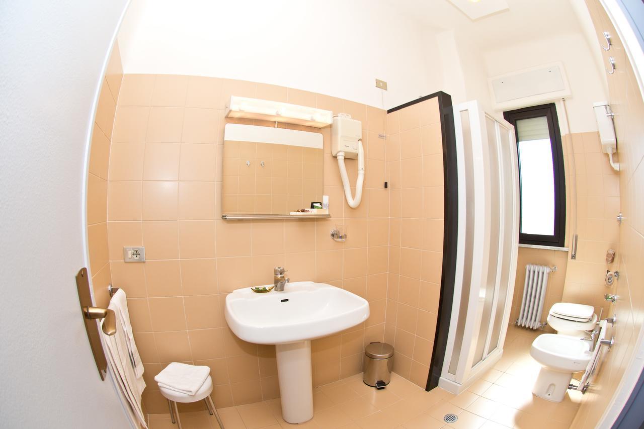 Hotel Milano Pistoia Esterno foto