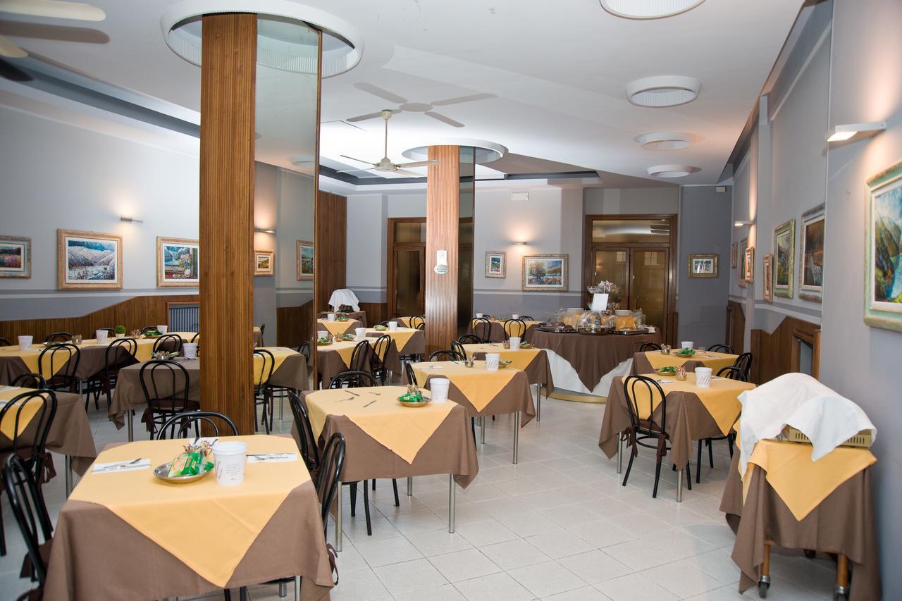 Hotel Milano Pistoia Esterno foto