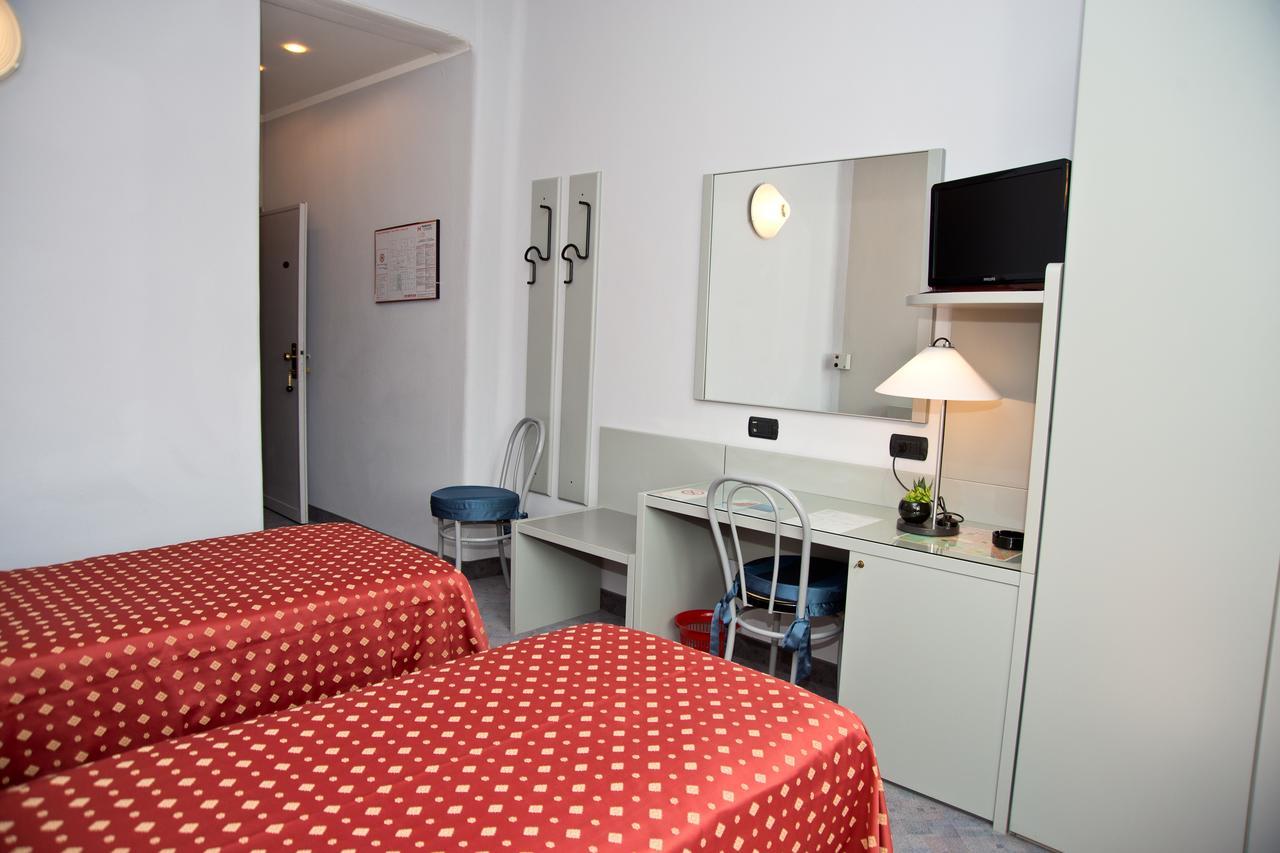 Hotel Milano Pistoia Esterno foto